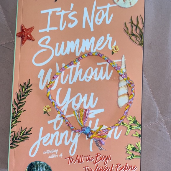 light yellow, light blue, light pink, and light purple chevron string bracelet! - Picture 2 of 4